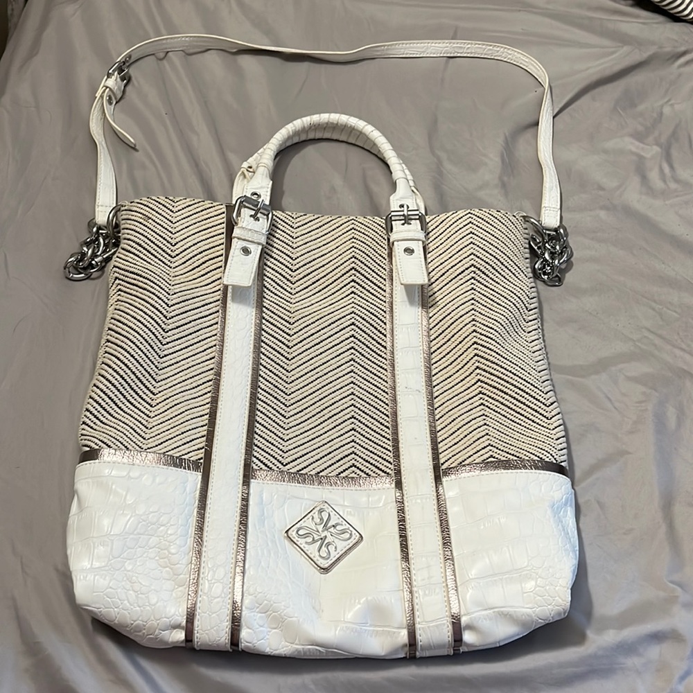 Simply Vera crossbody bag with handles. Pristine inside.